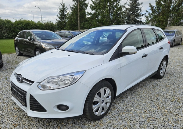 Ford Focus cena 23900 przebieg: 156000, rok produkcji 2014 z Piwniczna-Zdrój małe 379